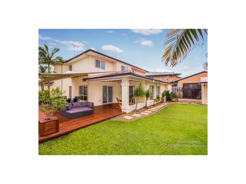 11 Sumner Place, Carindale QLD 4152