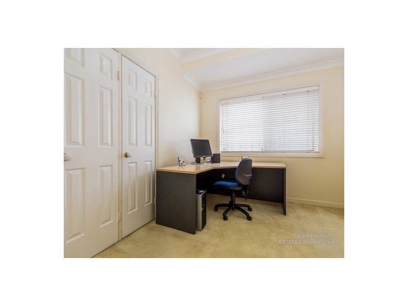 11 Sumner Place, Carindale QLD 4152