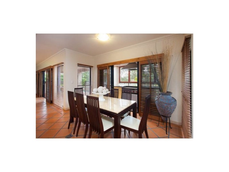 156 delaney cct, Carindale QLD 4152