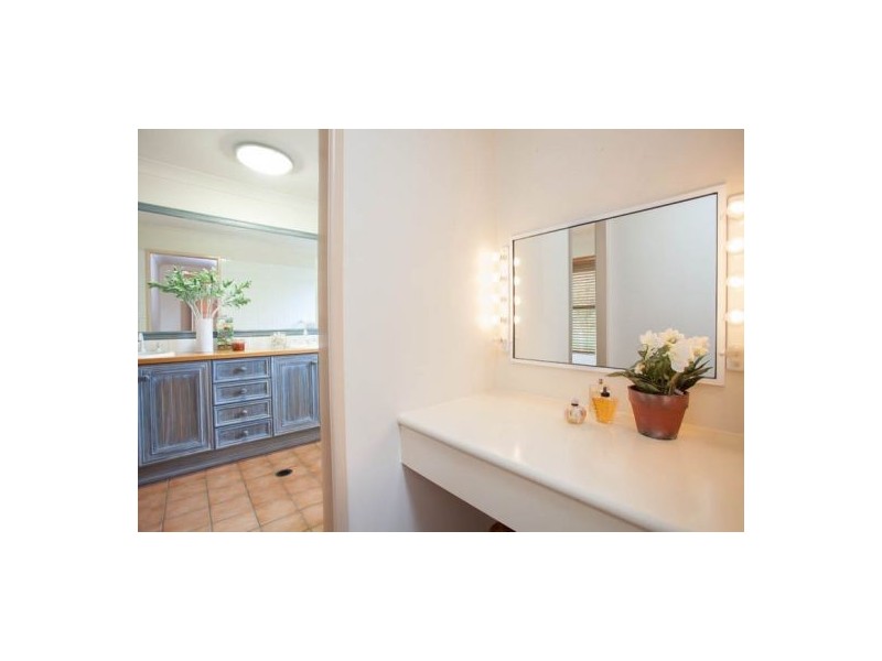 156 delaney cct, Carindale QLD 4152