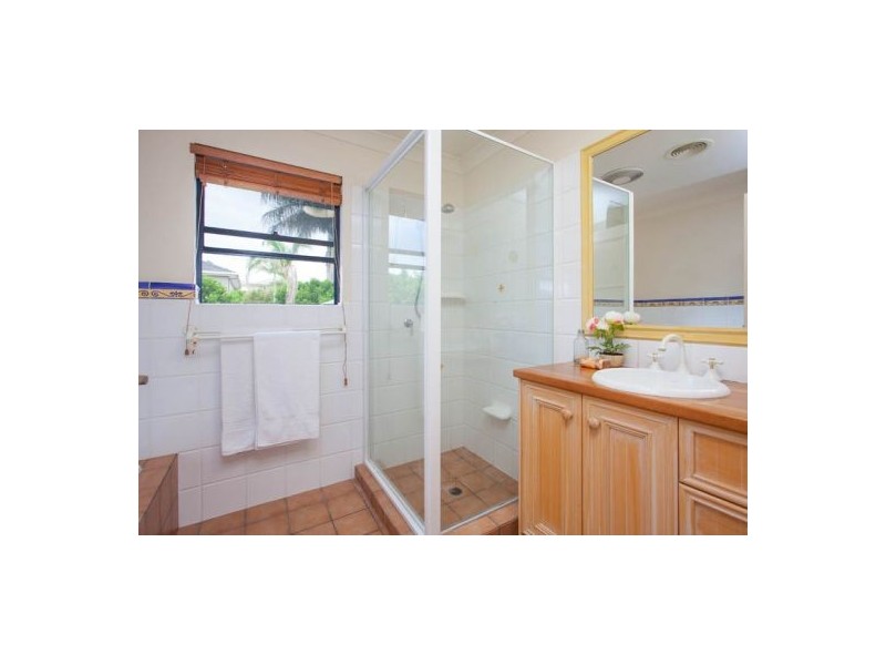 156 delaney cct, Carindale QLD 4152