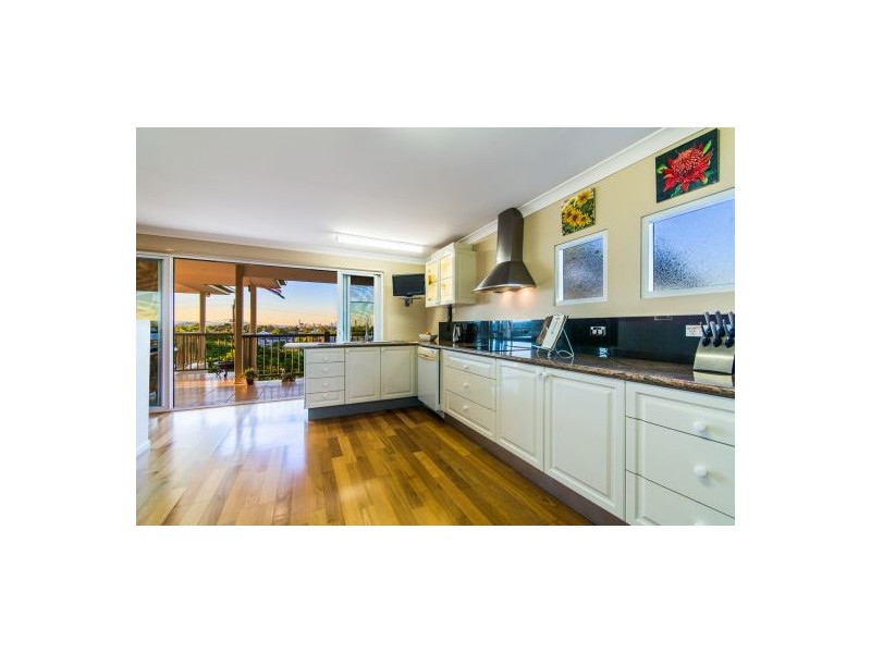 26 Brodie Street, Holland Park West QLD 4121