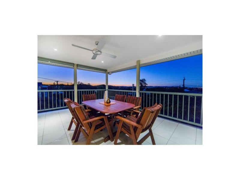 26 Brodie Street, Holland Park West QLD 4121