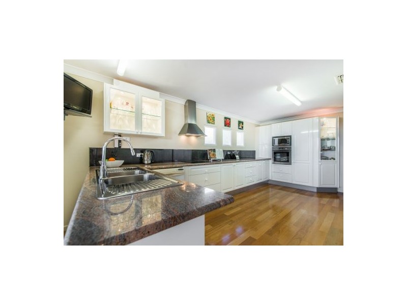 26 Brodie Street, Holland Park West QLD 4121