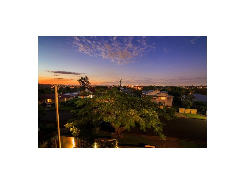 26 Brodie Street, Holland Park West QLD 4121