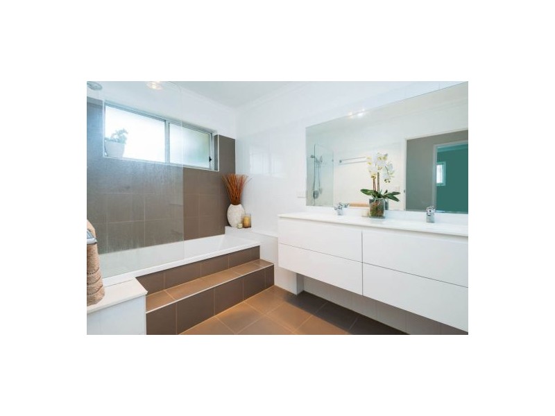 11 Malanda Street, Rochedale South QLD 4123