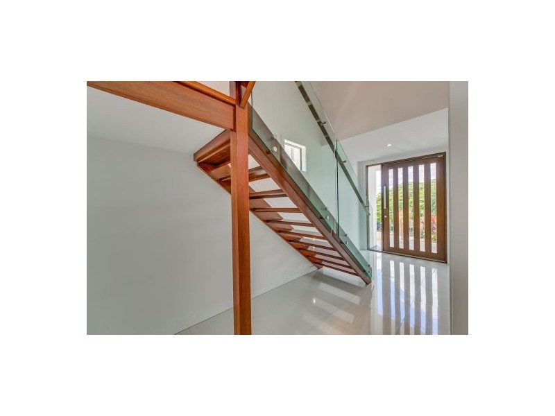 24 Ryder Street, Wynnum QLD 4178