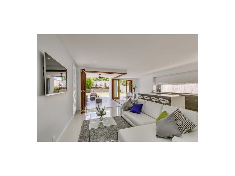 24 Ryder Street, Wynnum QLD 4178