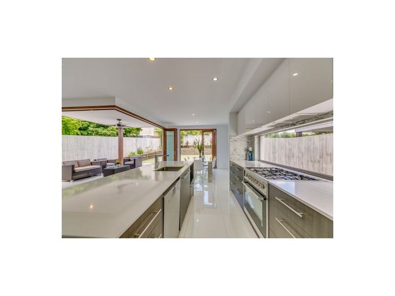 24 Ryder Street, Wynnum QLD 4178