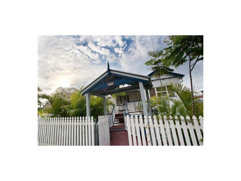 372 Chatsworth Road, Coorparoo QLD 4151