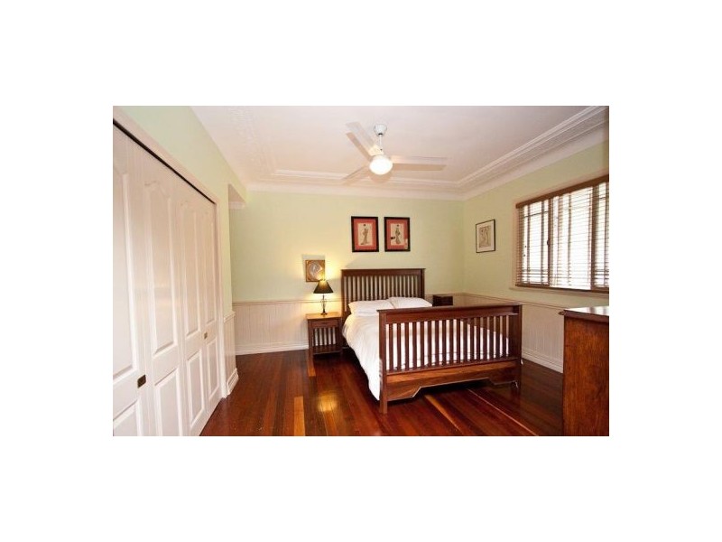 372 Chatsworth Road, Coorparoo QLD 4151