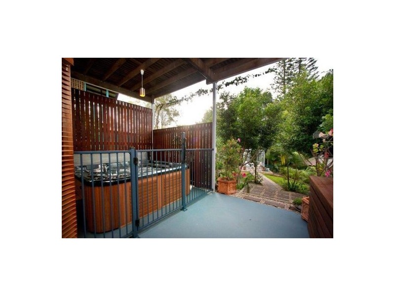 372 Chatsworth Road, Coorparoo QLD 4151