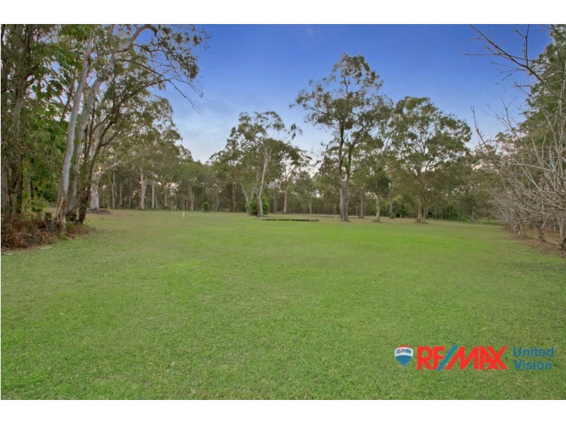 76 Oakridge Street, Burbank QLD 4156