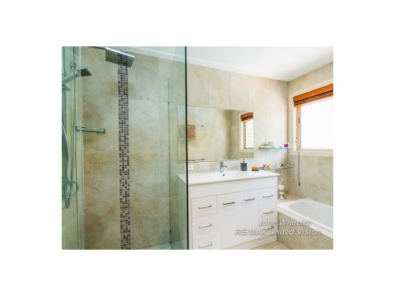 51 Wisteria Crescent, Mount Gravatt East QLD 4122