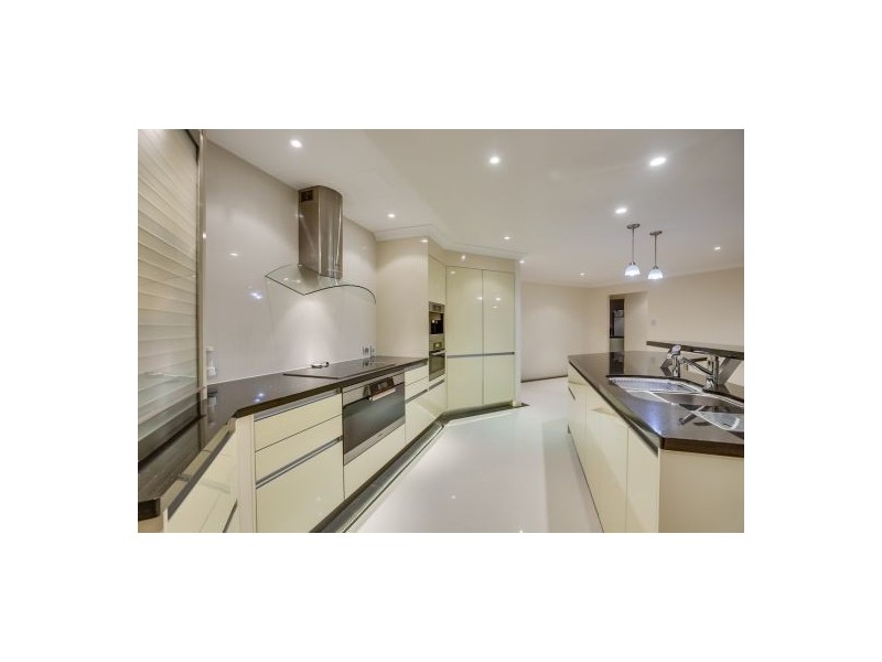 60 Sunset Place, Carindale QLD 4152