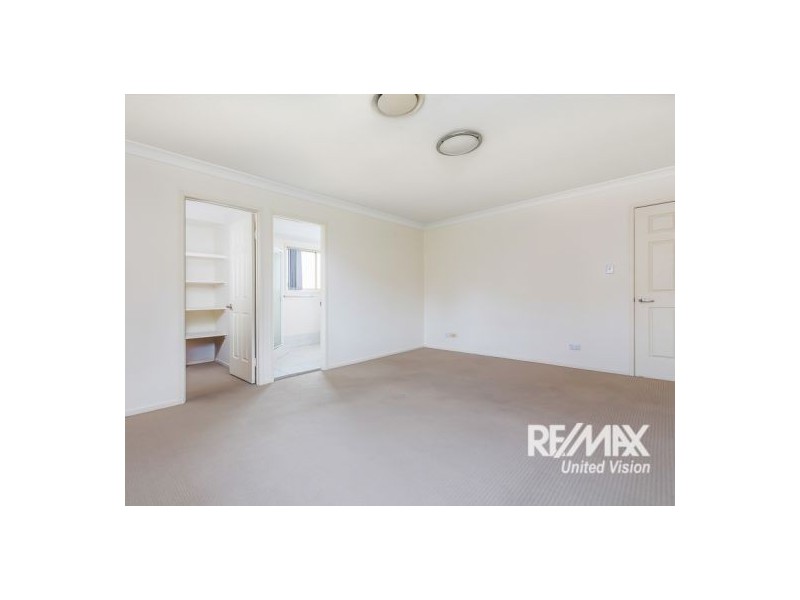 46 Windsor Place, Carindale QLD 4152