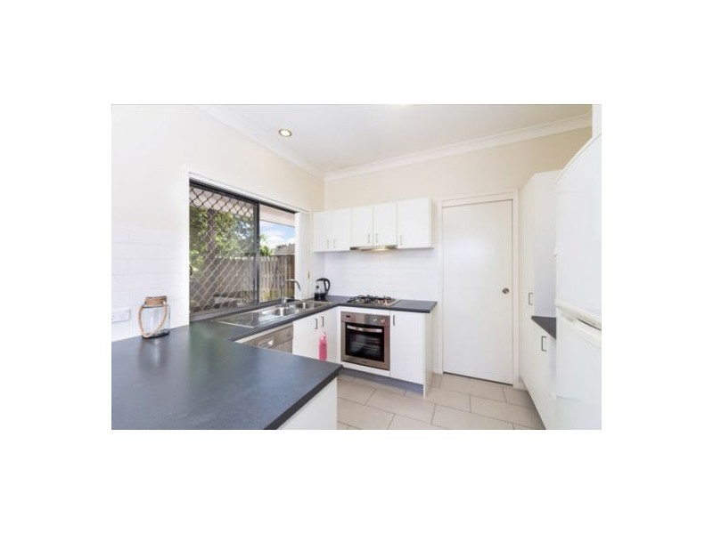 2/333 Stanley Road, Carina QLD 4152