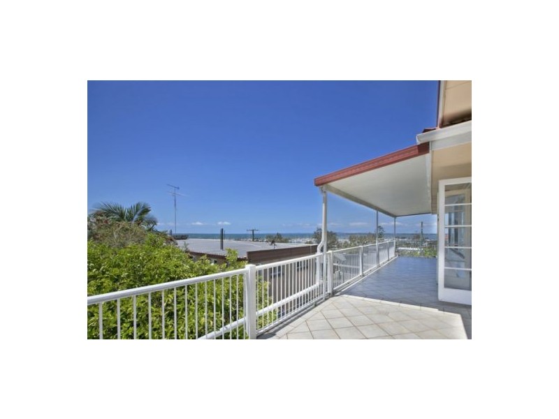 11 Kooralgin Street, Manly QLD 4179