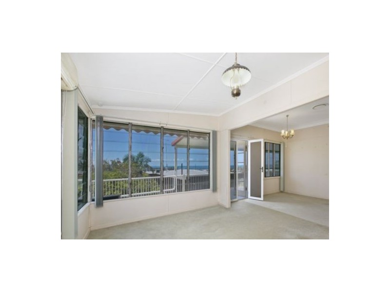 11 Kooralgin Street, Manly QLD 4179