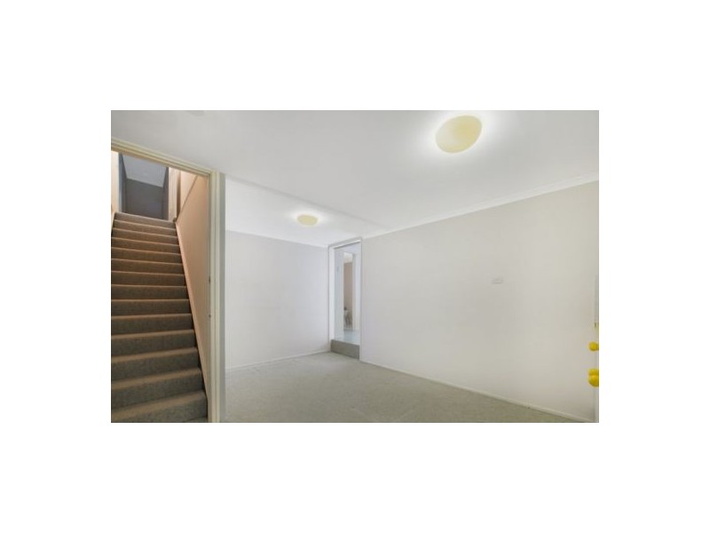 11 Kooralgin Street, Manly QLD 4179