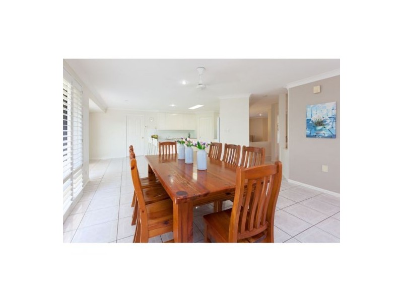 46 Regency Place, Carindale QLD 4152