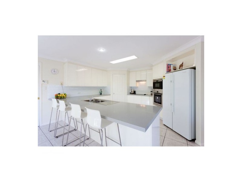 46 Regency Place, Carindale QLD 4152
