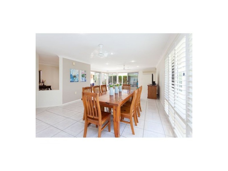 46 Regency Place, Carindale QLD 4152