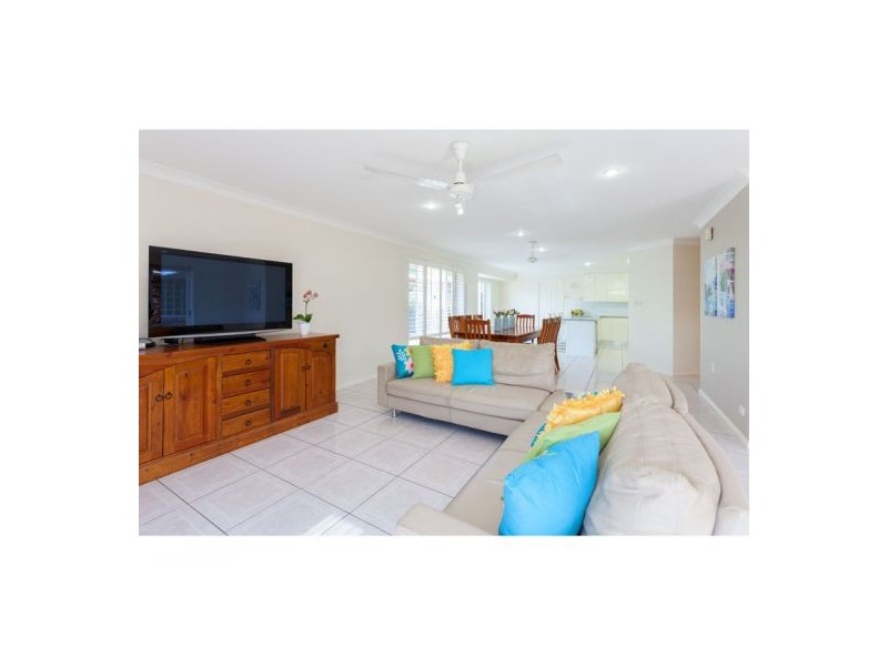 46 Regency Place, Carindale QLD 4152