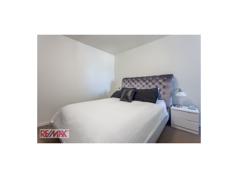 504 – 53 Wyandra Street, Teneriffe QLD 4005