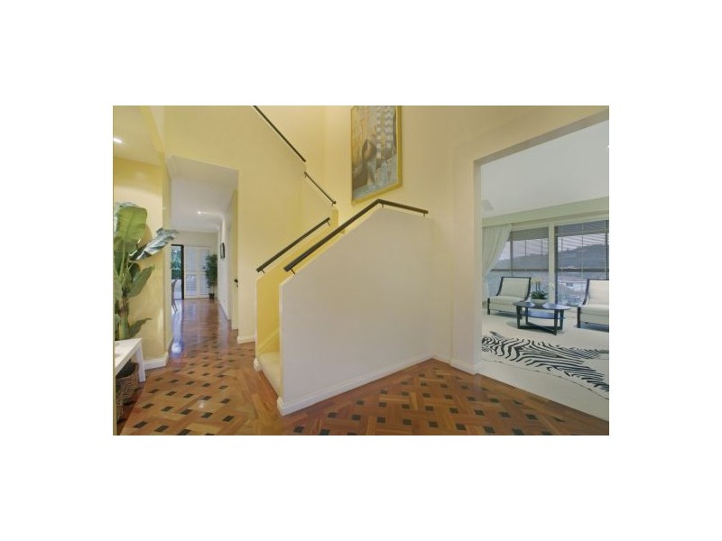 9 Hopetoun Close, Carindale QLD 4152