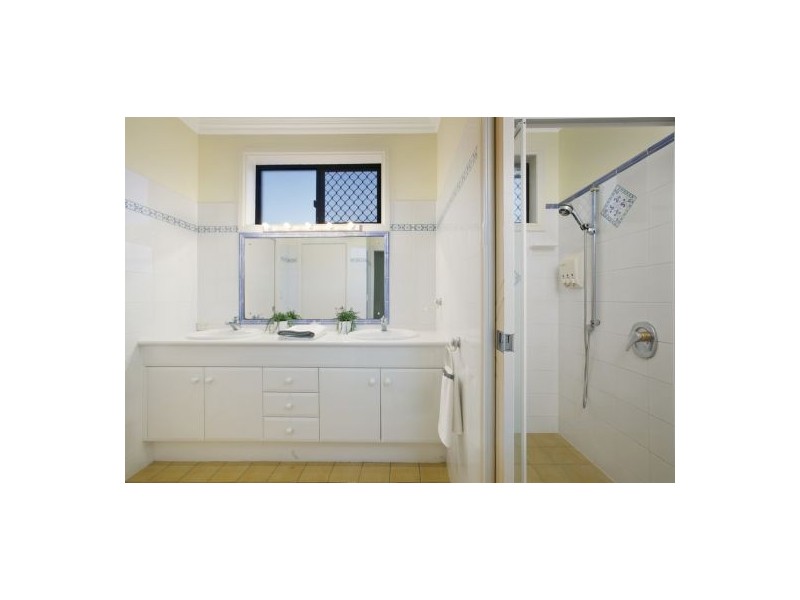 9 Hopetoun Close, Carindale QLD 4152