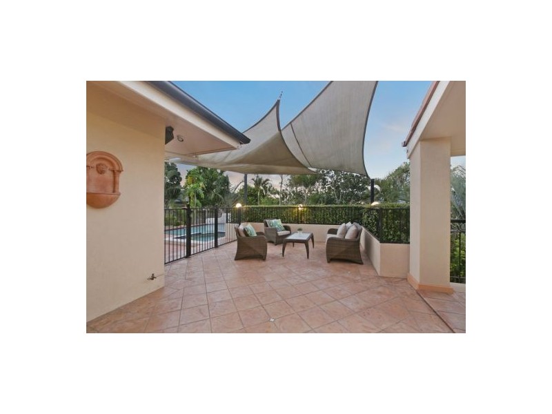 9 Hopetoun Close, Carindale QLD 4152