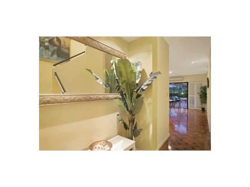 9 Hopetoun Close, Carindale QLD 4152