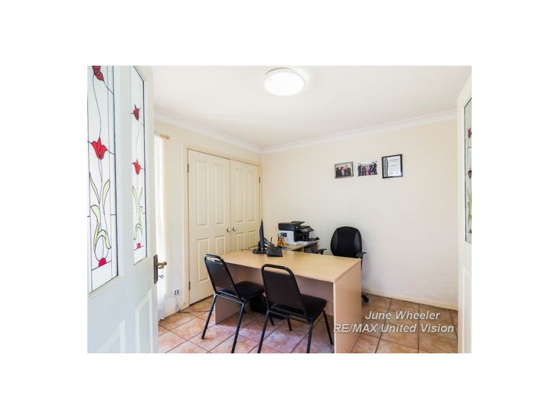 15 Cowell Street, Carindale QLD 4152