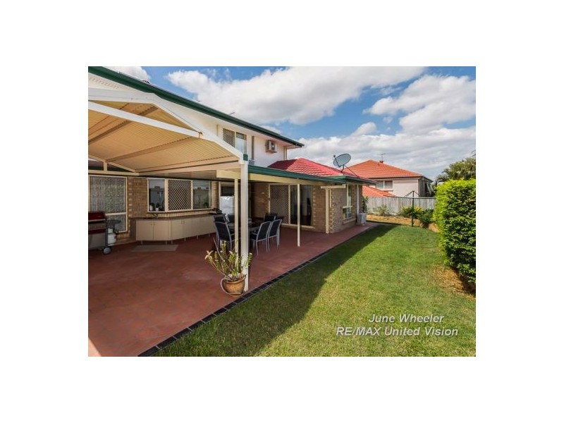 15 Cowell Street, Carindale QLD 4152