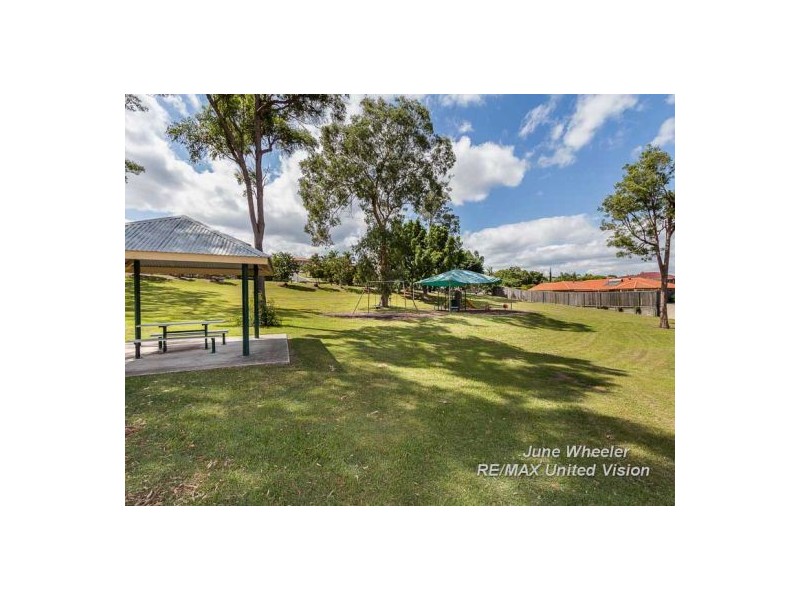 15 Cowell Street, Carindale QLD 4152