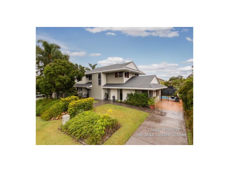 2 Pendennis Place, Carindale QLD 4152