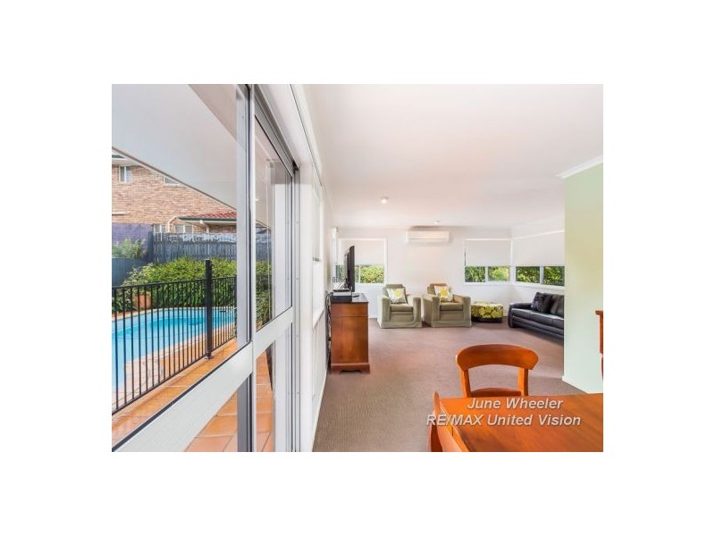 2 Pendennis Place, Carindale QLD 4152