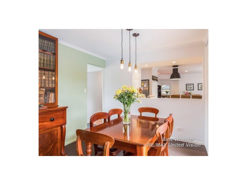 2 Pendennis Place, Carindale QLD 4152