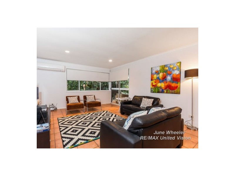 2 Pendennis Place, Carindale QLD 4152