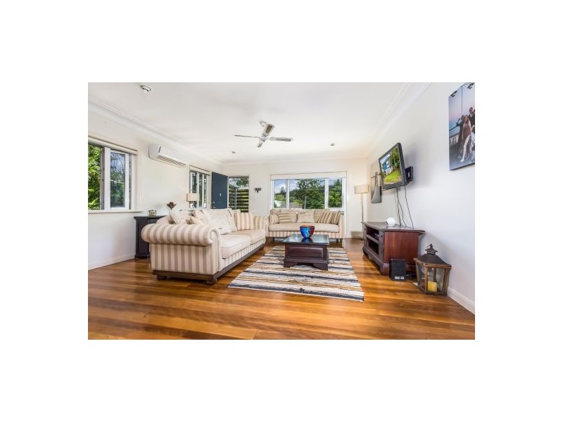 78 Nursery Road, Holland Park West QLD 4121