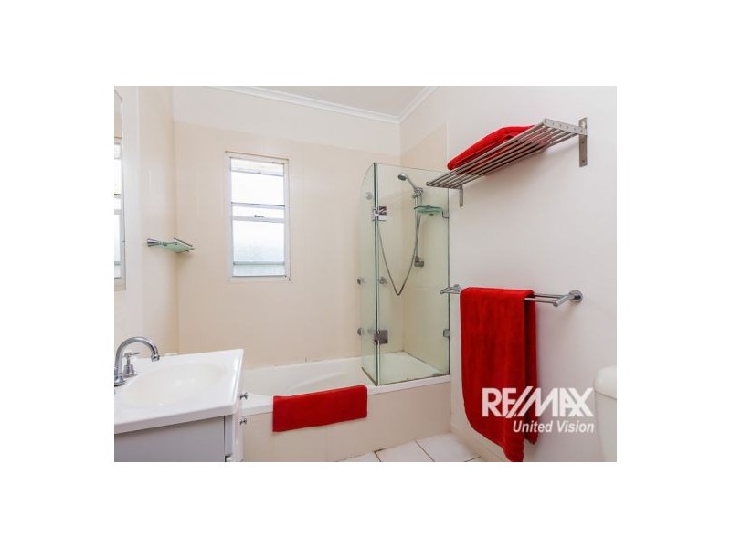 78 Nursery Road, Holland Park West QLD 4121