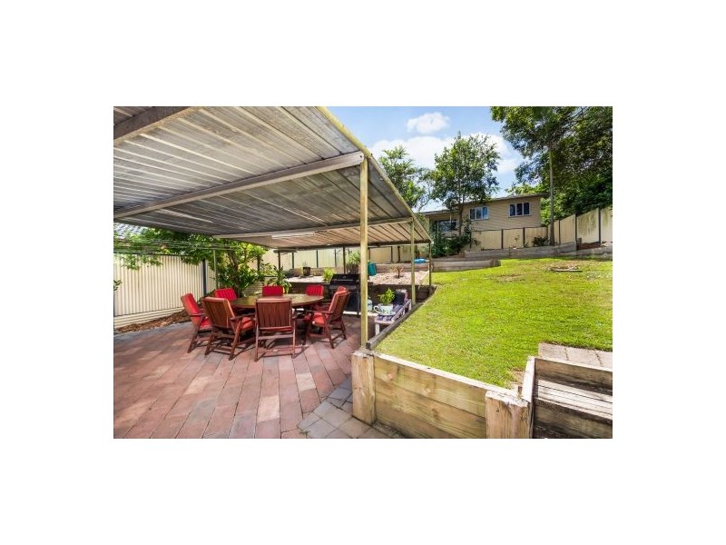 78 Nursery Road, Holland Park West QLD 4121