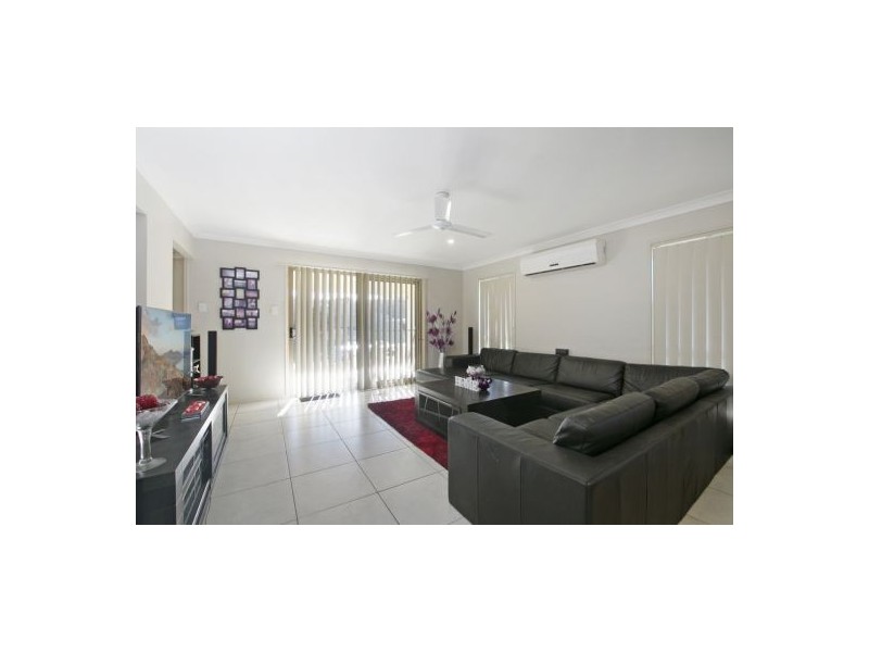 12 Stoneleigh Way, Holmview QLD 4207