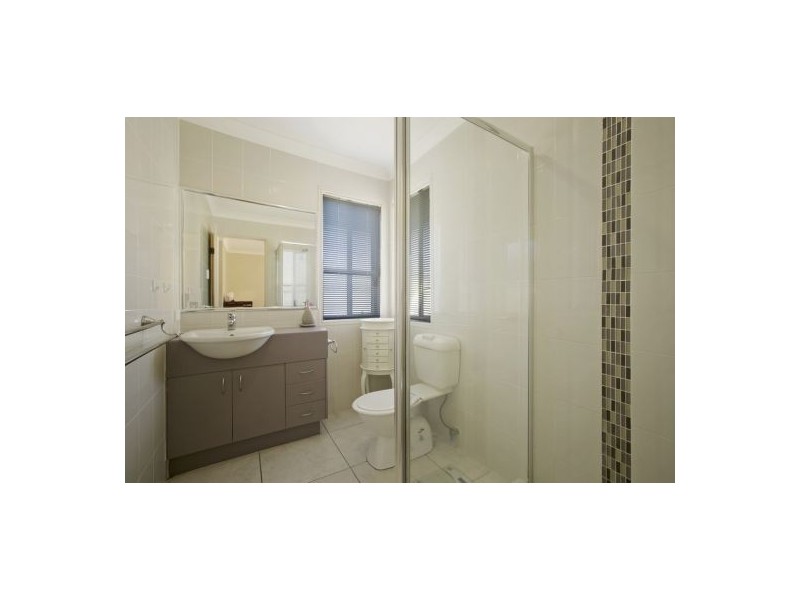 12 Stoneleigh Way, Holmview QLD 4207