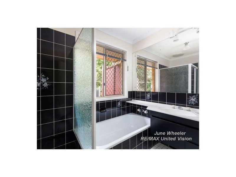 4 Monnow Place, Carina QLD 4152