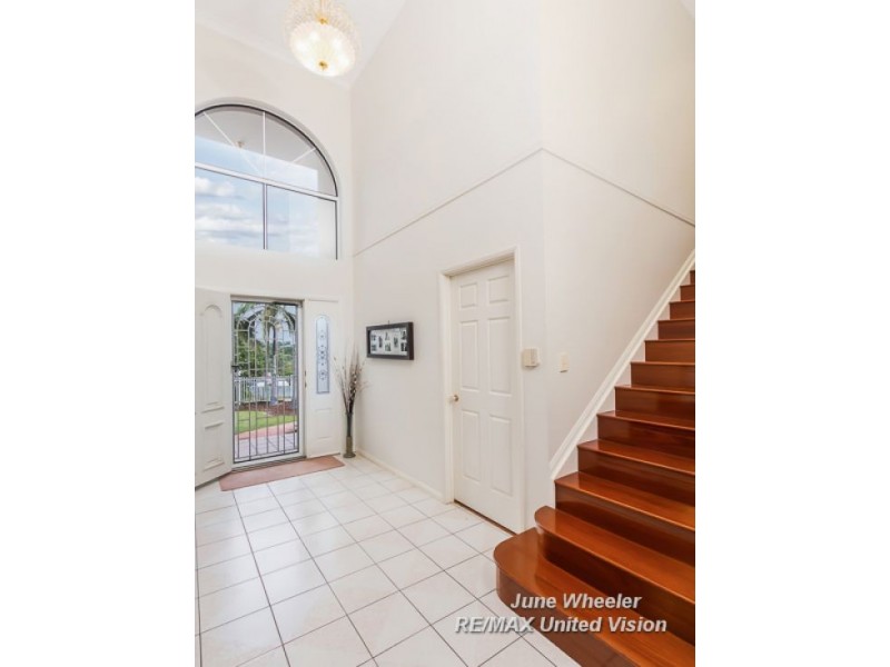 35 Piccadilly Place, Carindale QLD 4152