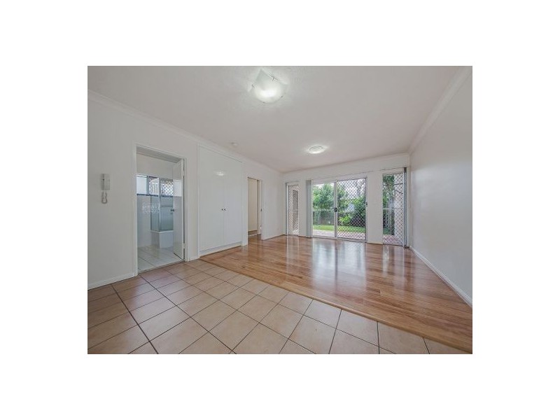 1/22 Ninth Avenue, Coorparoo QLD 4151