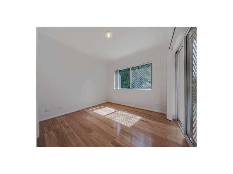 1/22 Ninth Avenue, Coorparoo QLD 4151