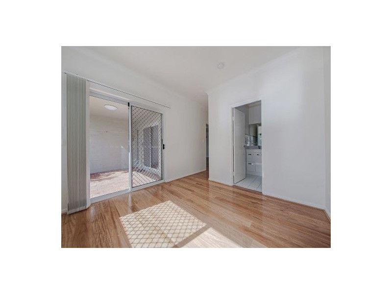 1/22 Ninth Avenue, Coorparoo QLD 4151
